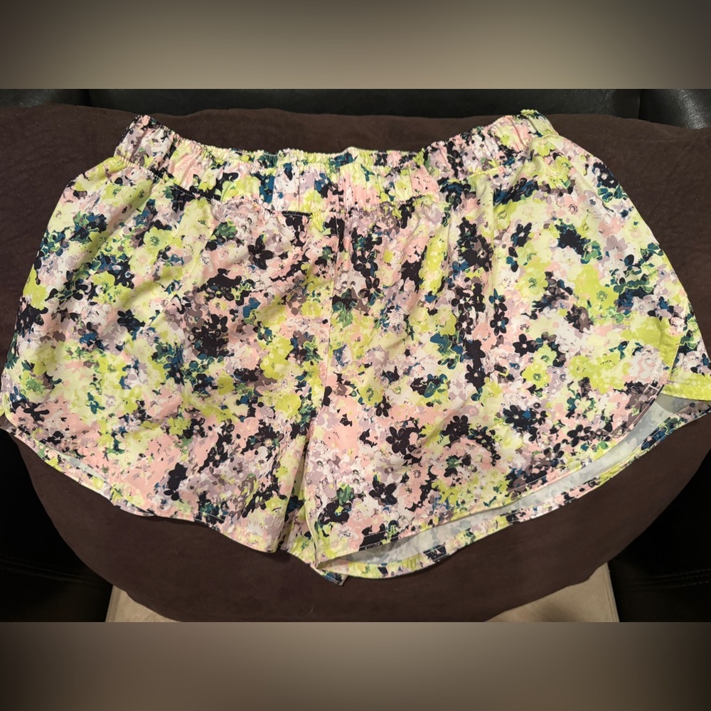 NWT Old Navy Running shorts 3” seam - yellow. Small
